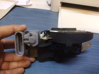 bontott ALFA ROMEO 147 Bal hátsó Ajtózár