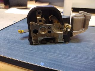 bontott ALFA ROMEO 147 Bal hátsó Ajtózár