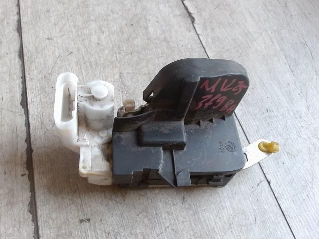 bontott ALFA ROMEO 147 Bal hátsó Ajtózár