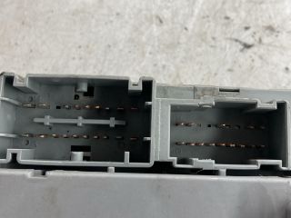 bontott ALFA ROMEO 147 Biztosítéktábla Doboz