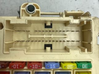 bontott ALFA ROMEO 147 Biztosítéktábla Doboz