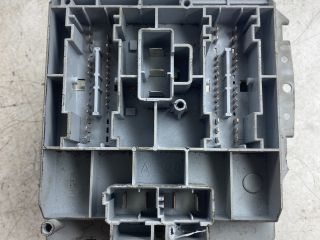 bontott ALFA ROMEO 147 Biztosítéktábla Doboz