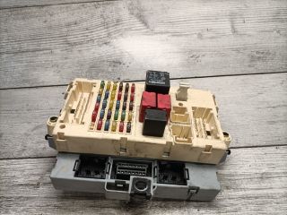 bontott ALFA ROMEO 147 Biztosítéktábla Utastér