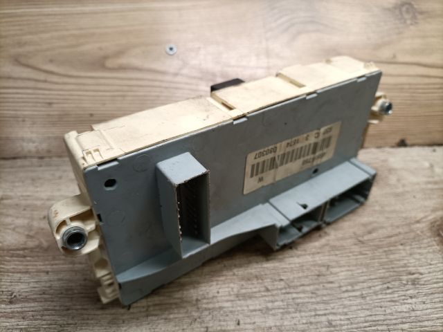 bontott ALFA ROMEO 147 Biztosítéktábla Utastér