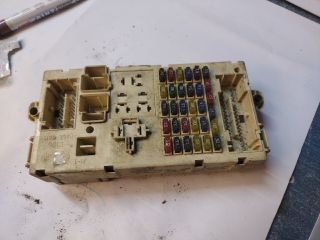 bontott ALFA ROMEO 147 Biztosítéktábla Utastér