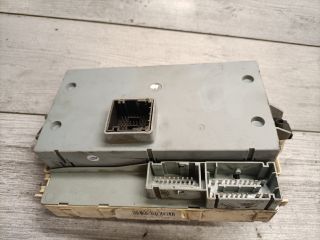 bontott ALFA ROMEO 147 Biztosítéktábla Utastér