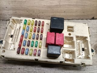 bontott ALFA ROMEO 147 Biztosítéktábla Utastér