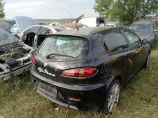 bontott ALFA ROMEO 147 Csomagtér Kárpit