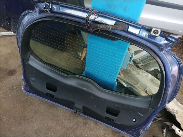 bontott ALFA ROMEO 147 Csomagtérajtó (Részeivel)