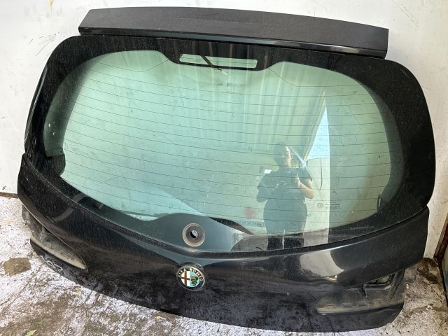 bontott ALFA ROMEO 147 Csomagtérajtó (Üres lemez)