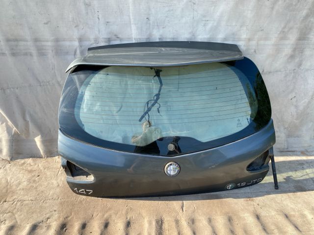 bontott ALFA ROMEO 147 Csomagtérajtó (Üres lemez)