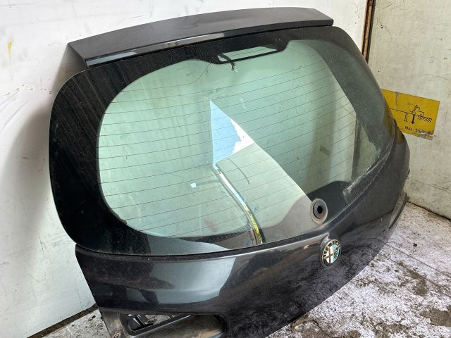 bontott ALFA ROMEO 147 Csomagtérajtó (Üres lemez)