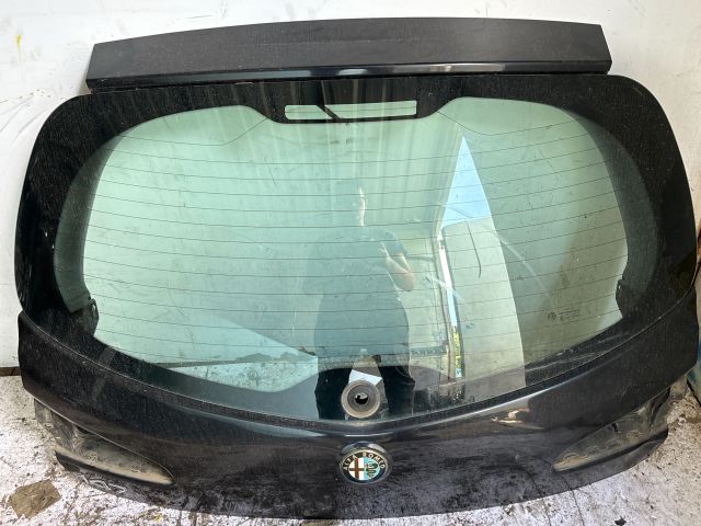 bontott ALFA ROMEO 147 Csomagtérajtó (Üres lemez)