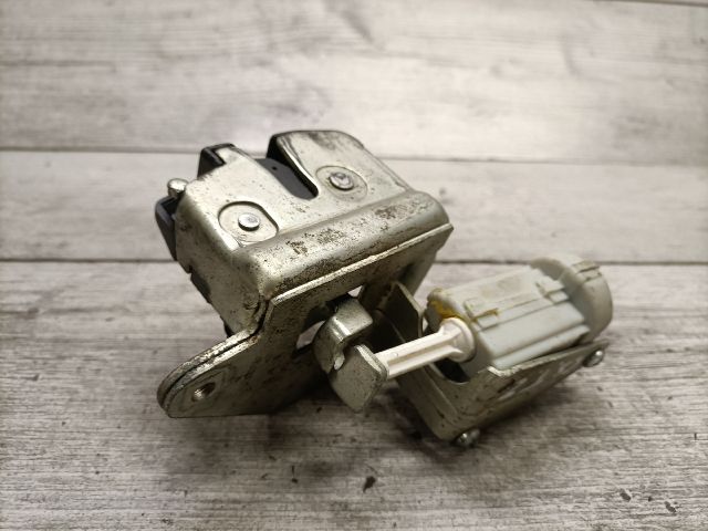 bontott ALFA ROMEO 147 Csomagtérajtó Zárszerkezet