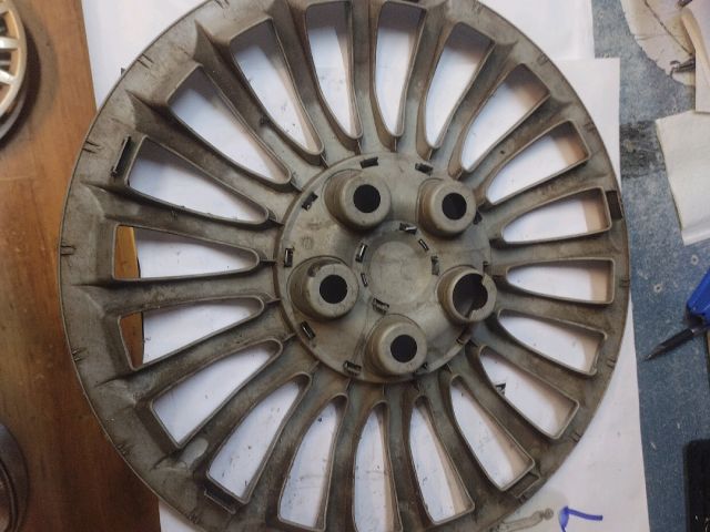 bontott ALFA ROMEO 147 Dísztárcsa (1 db)