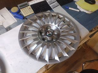 bontott ALFA ROMEO 147 Dísztárcsa (1 db)