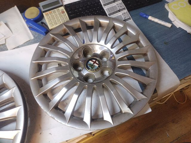 bontott ALFA ROMEO 147 Dísztárcsa (1 db)