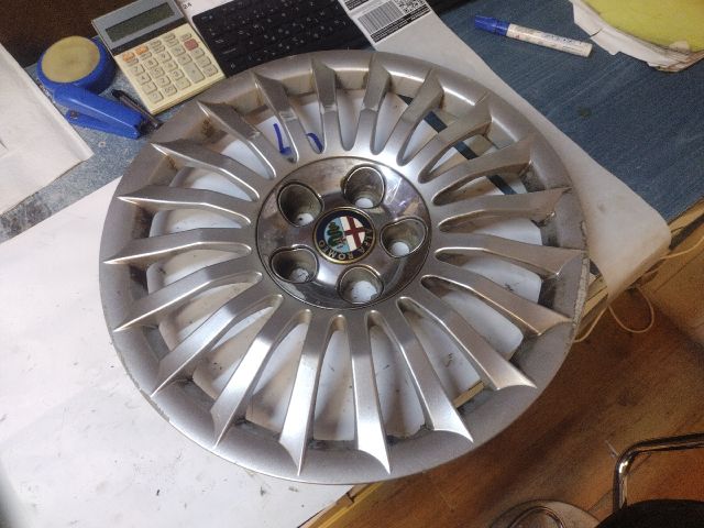 bontott ALFA ROMEO 147 Dísztárcsa (1 db)