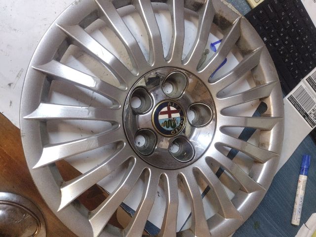 bontott ALFA ROMEO 147 Dísztárcsa (1 db)