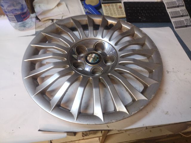 bontott ALFA ROMEO 147 Dísztárcsa (1 db)