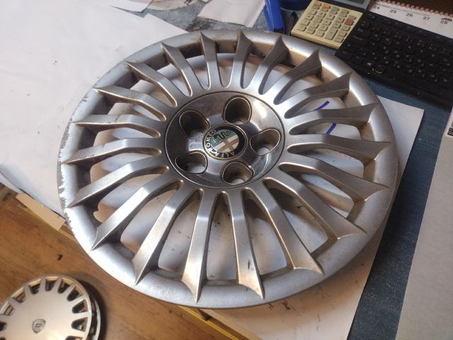 bontott ALFA ROMEO 147 Dísztárcsa (1 db)