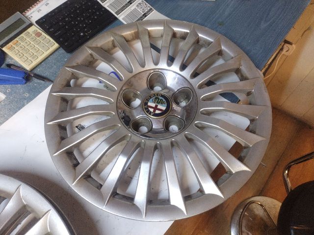 bontott ALFA ROMEO 147 Dísztárcsa (1 db)