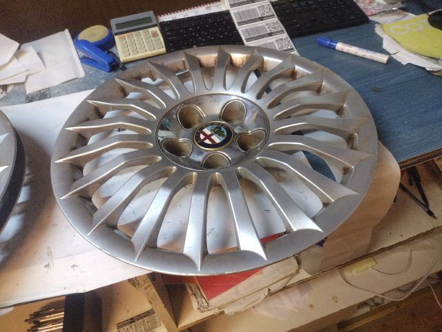 bontott ALFA ROMEO 147 Dísztárcsa (1 db)