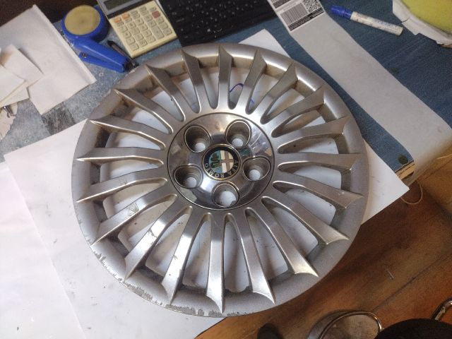 bontott ALFA ROMEO 147 Dísztárcsa (1 db)