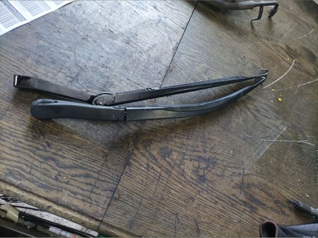 bontott ALFA ROMEO 147 Első Ablaktörlő Kar