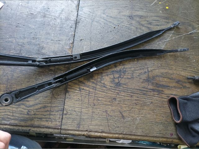 bontott ALFA ROMEO 147 Első Ablaktörlő Kar