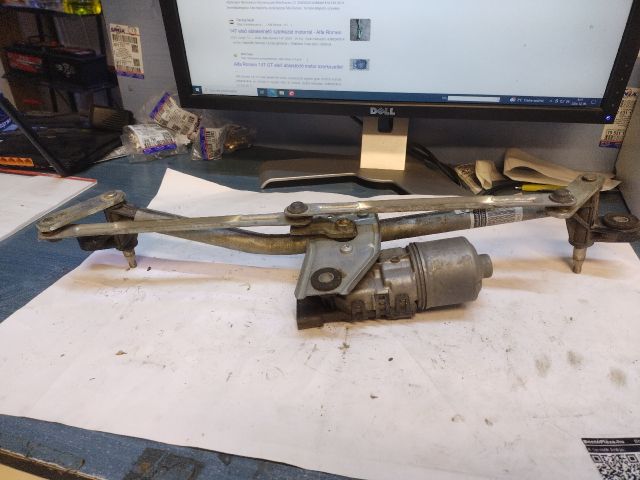 bontott ALFA ROMEO 147 Első Ablaktörlő Szerkezet Motorral