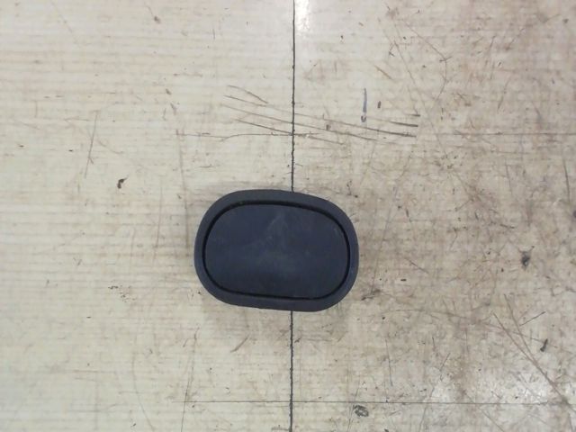 bontott ALFA ROMEO 147 Első Hamutartó