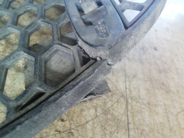 bontott ALFA ROMEO 147 Első Lökhárító Bal Díszrács