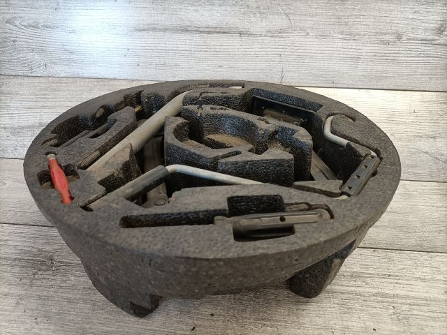 bontott ALFA ROMEO 147 Emelő