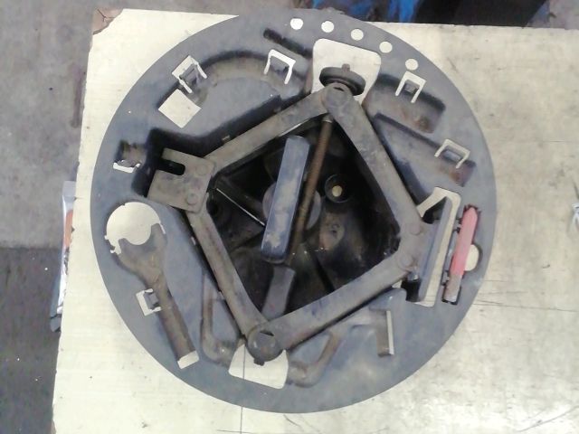 bontott ALFA ROMEO 147 Emelő