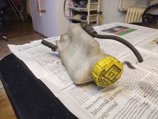 bontott ALFA ROMEO 147 Fékfolyadék Tartály