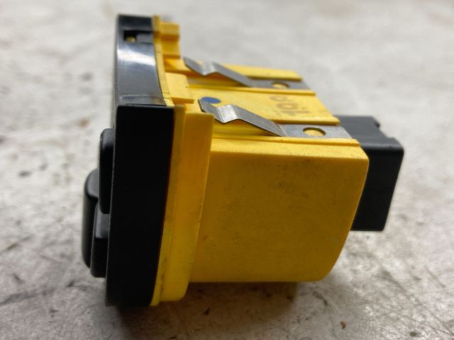 bontott ALFA ROMEO 147 Fényszórómagasság Állító Kapcsoló