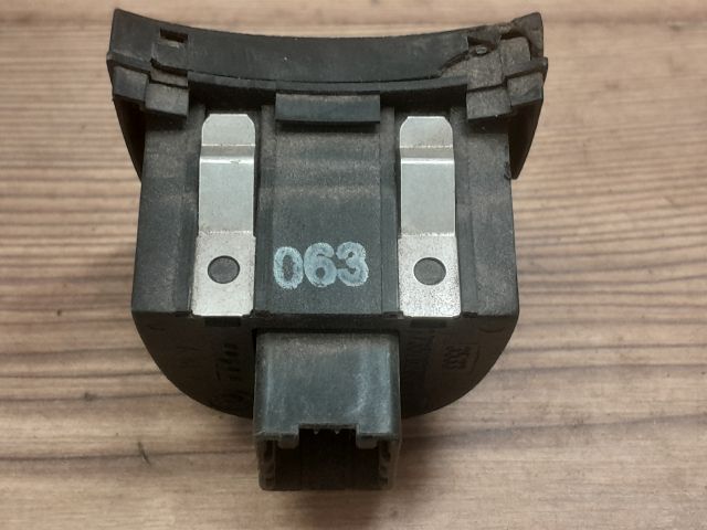 bontott ALFA ROMEO 147 Fényszórómagasság Állító Kapcsoló