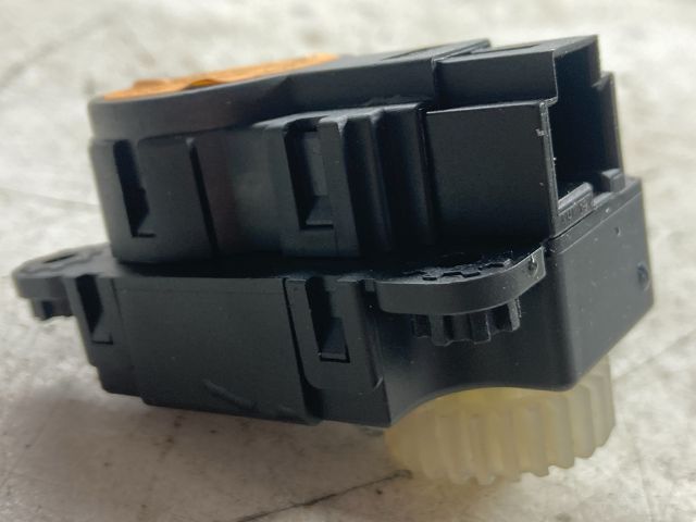 bontott ALFA ROMEO 147 Fűtés Állító Motor