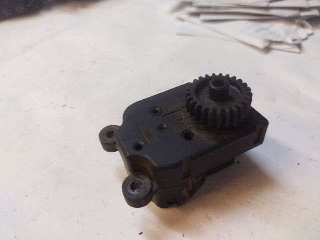 bontott ALFA ROMEO 147 Fűtés Állító Motor