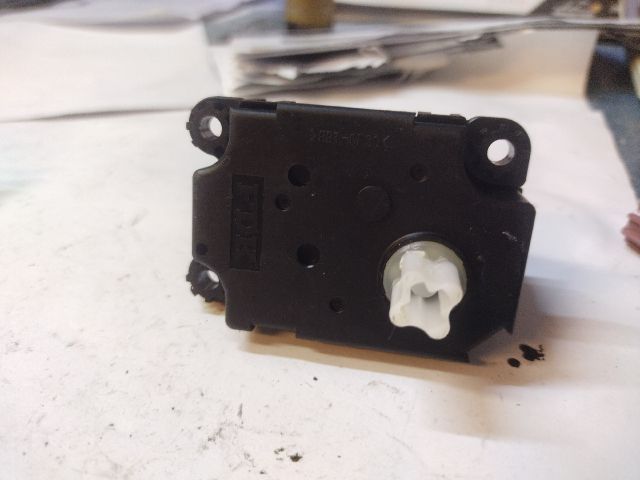 bontott ALFA ROMEO 147 Fűtés Állító Motor