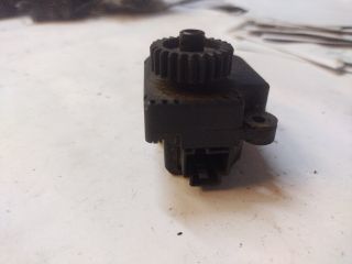 bontott ALFA ROMEO 147 Fűtés Állító Motor