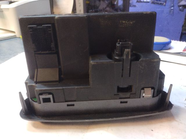 bontott ALFA ROMEO 147 Fűtéskapcsoló (digit klímás)