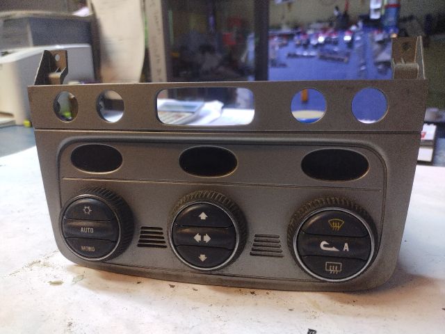 bontott ALFA ROMEO 147 Fűtéskapcsoló (digit klímás)