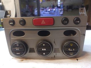 bontott ALFA ROMEO 147 Fűtéskapcsoló (digit klímás)