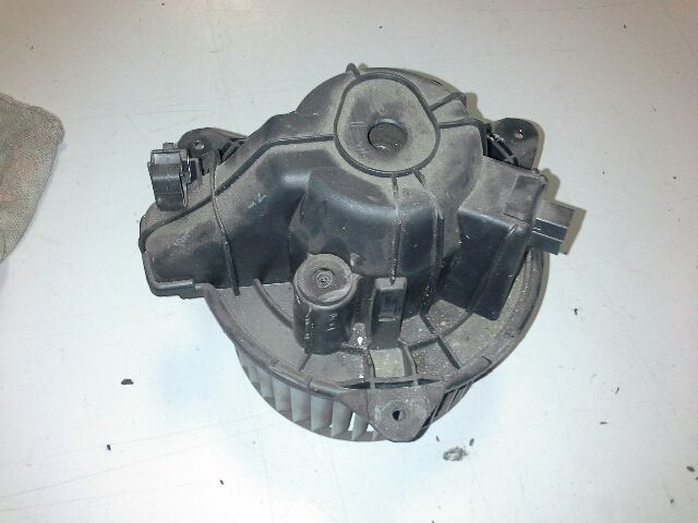 bontott ALFA ROMEO 147 Fűtőmotor (Klímás)