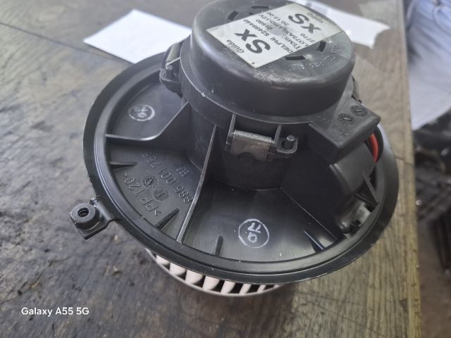 bontott ALFA ROMEO 147 Fűtőmotor (Klímás)