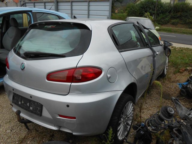 bontott ALFA ROMEO 147 Hátsó Ablaktörlő Kar