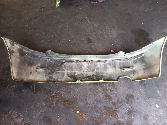 bontott ALFA ROMEO 147 Hátsó Lökhárító (Részeivel)