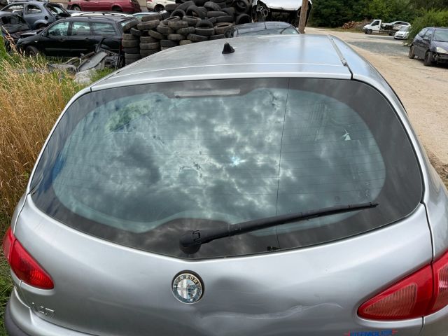 bontott ALFA ROMEO 147 Hátsó Szélvédő